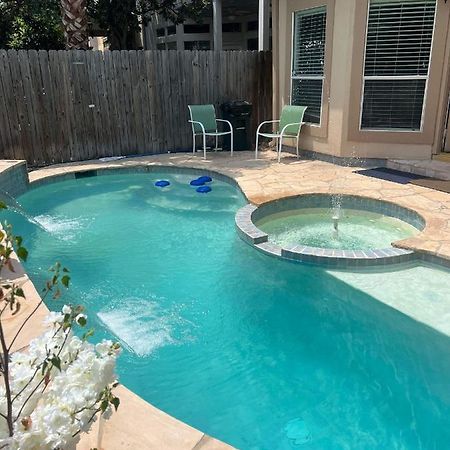 Insperit Home At Galleria With Heated Pool Spa Хюстън Екстериор снимка