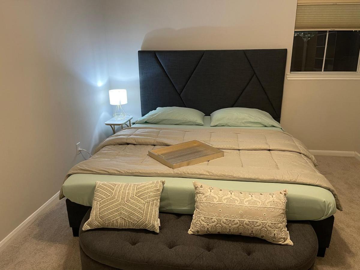 Insperit Home At Galleria With Heated Pool Spa Хюстън Екстериор снимка