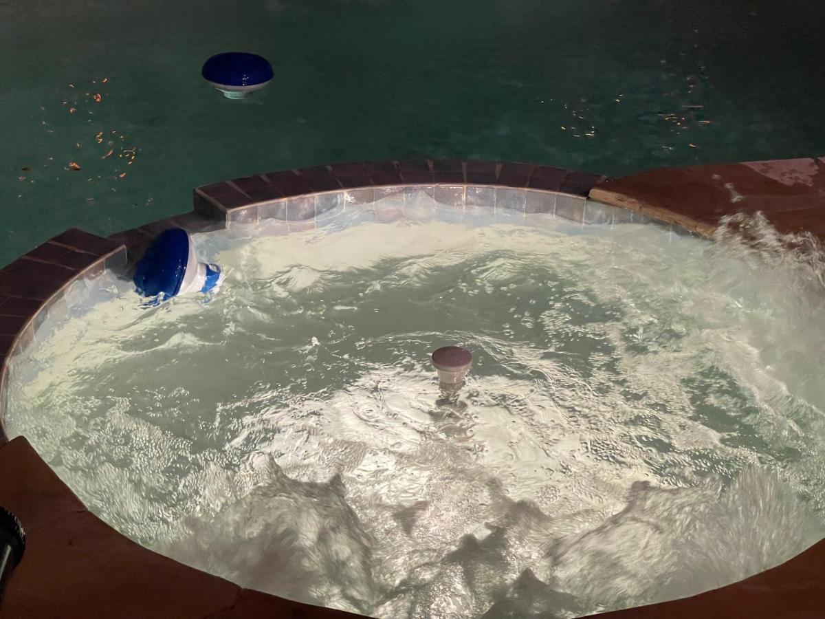 Insperit Home At Galleria With Heated Pool Spa Хюстън Екстериор снимка