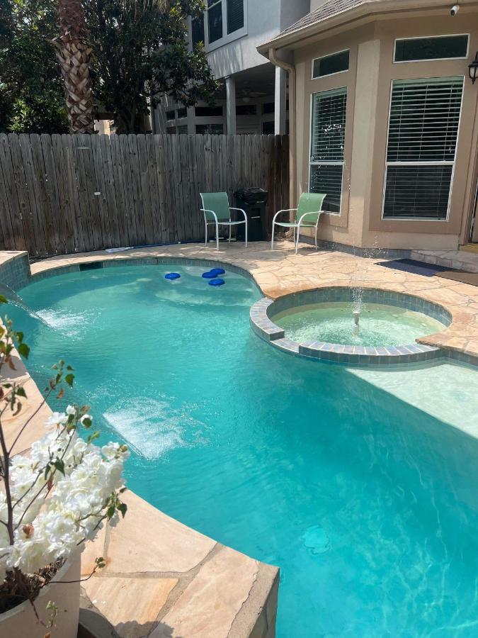 Insperit Home At Galleria With Heated Pool Spa Хюстън Екстериор снимка