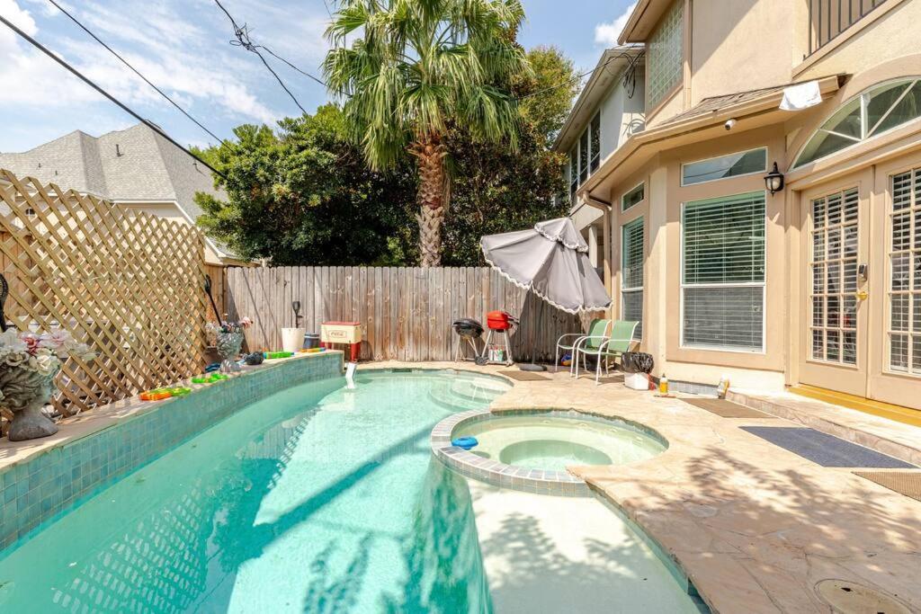 Insperit Home At Galleria With Heated Pool Spa Хюстън Екстериор снимка