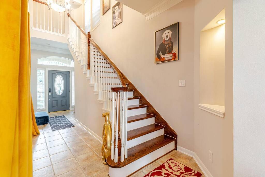 Insperit Home At Galleria With Heated Pool Spa Хюстън Екстериор снимка