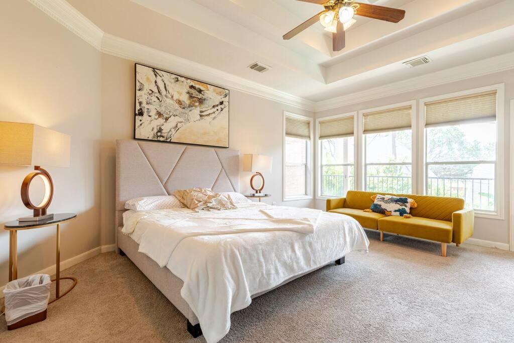 Insperit Home At Galleria With Heated Pool Spa Хюстън Екстериор снимка